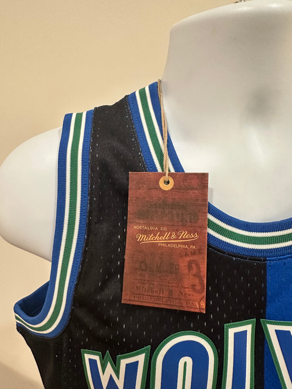 (Men's Medium) Kevin Garnett Mitchell & Ness Split Jersey
