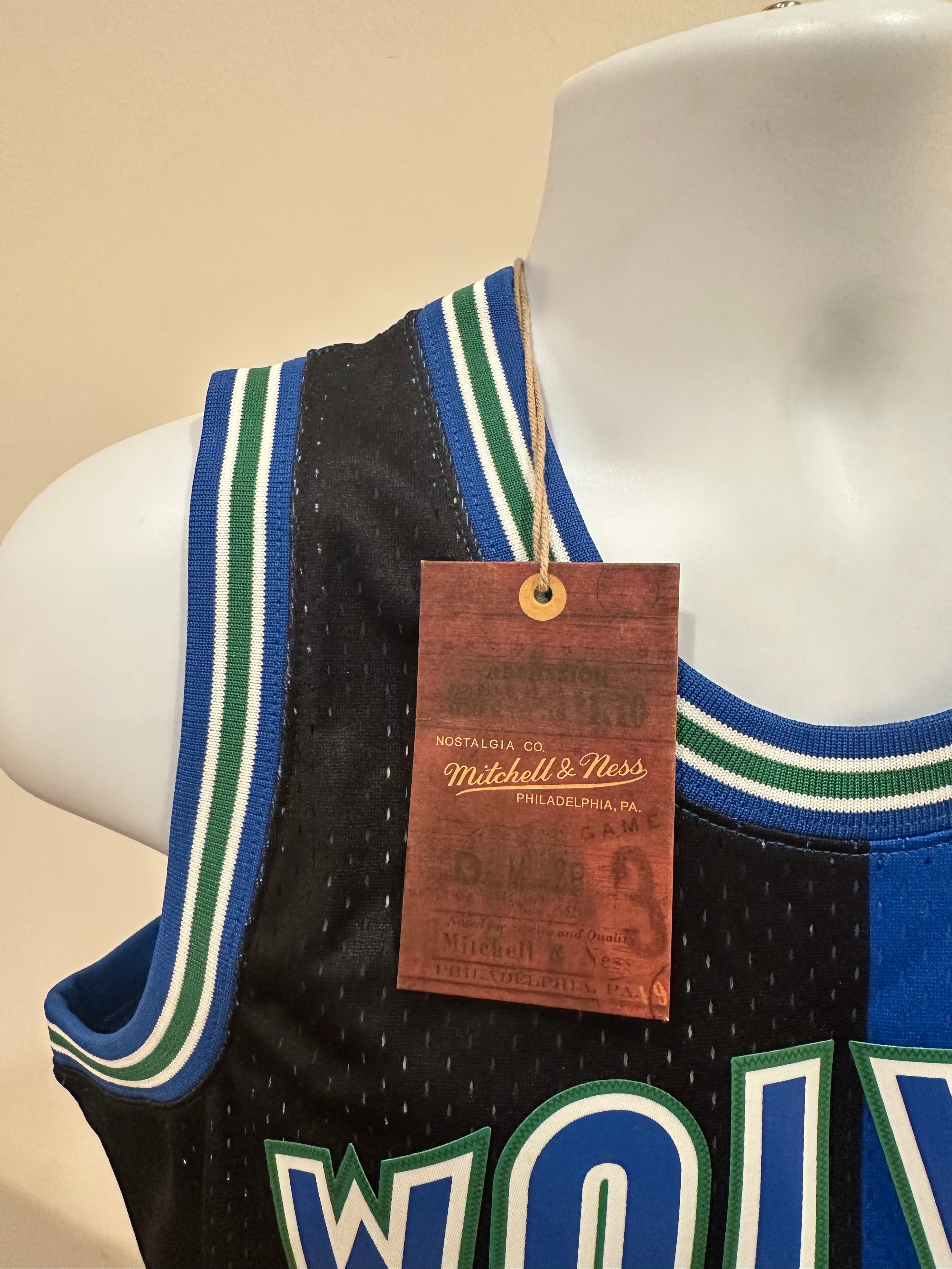 (Men's Medium) Kevin Garnett Mitchell & Ness Split Jersey