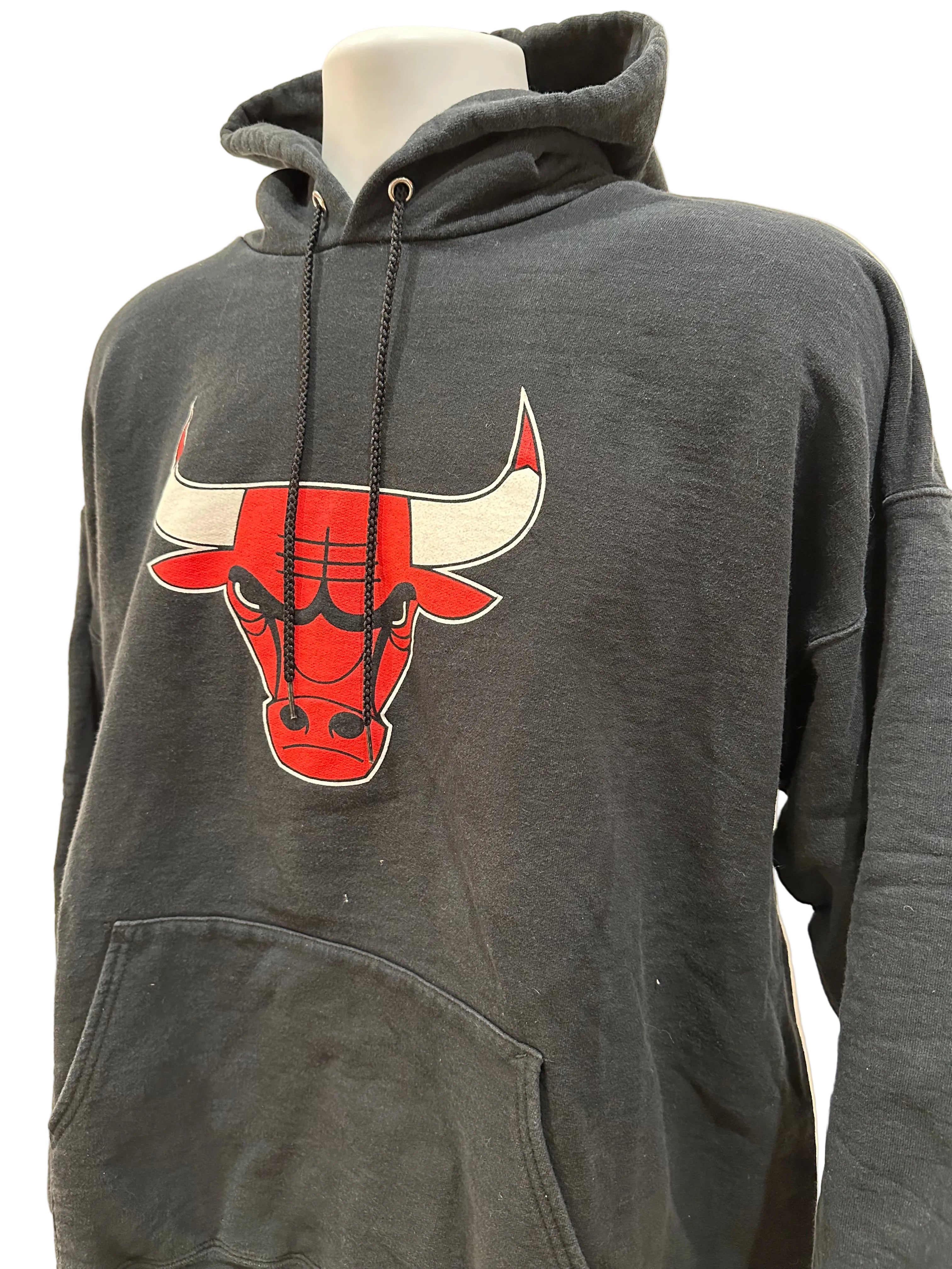 (Mens XL) 2000s Chicago Bulls Logo Hoodie