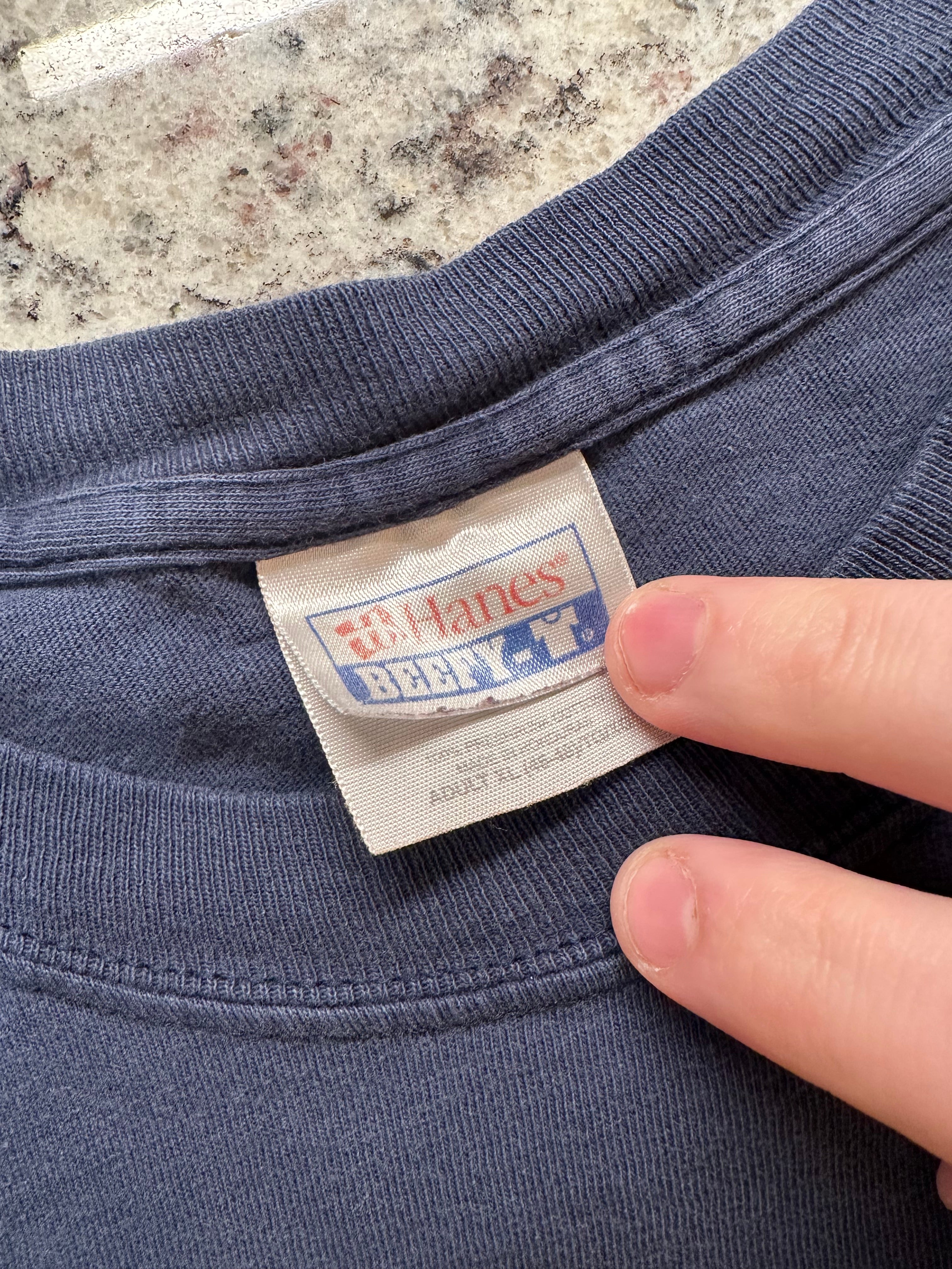 (Men's XL) 2000s Advil Promo Short Sleeve