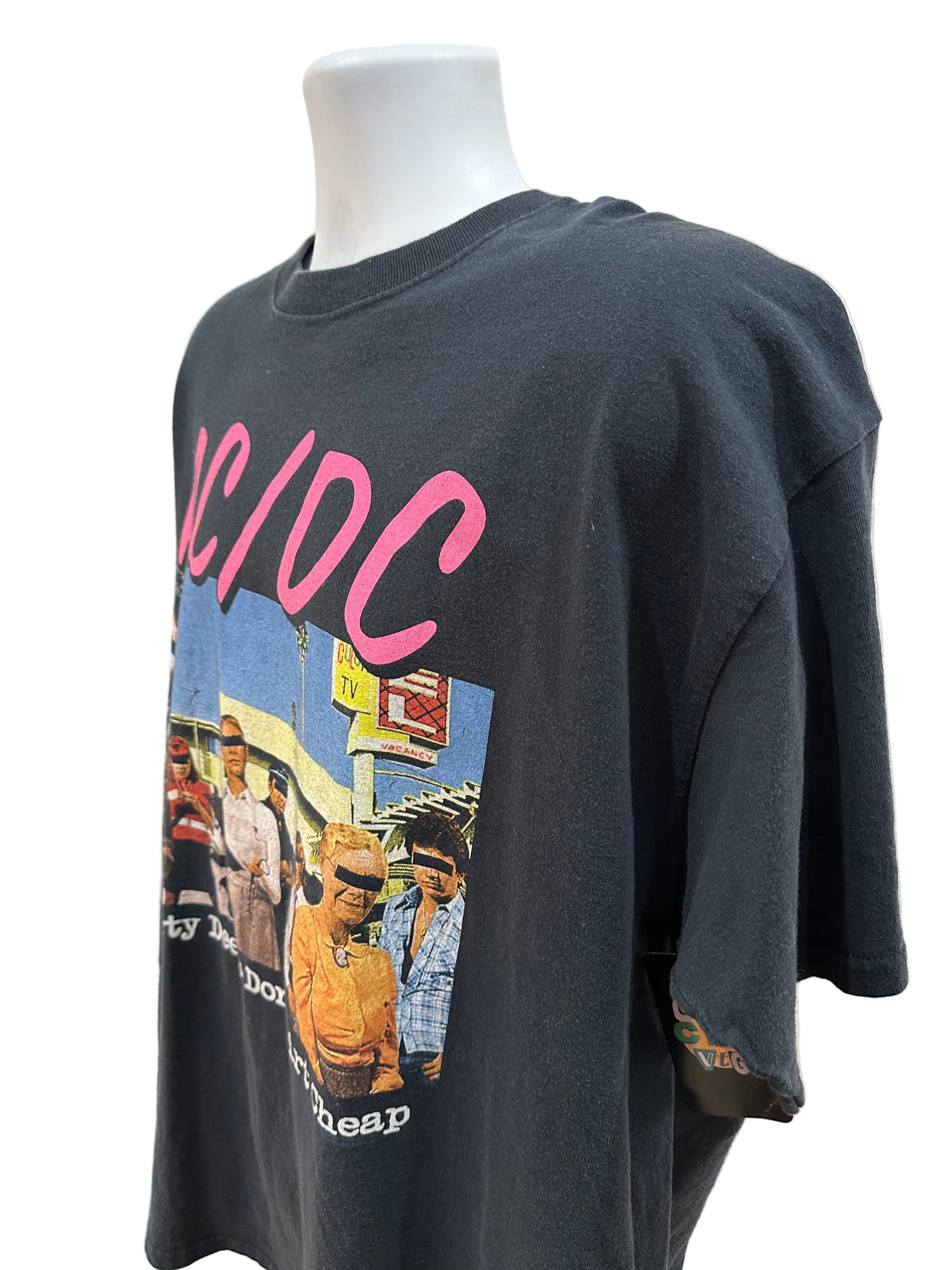 (Mens 2X) AC/DC "Dirty Deeds Done Dirt Cheap" Album Promo