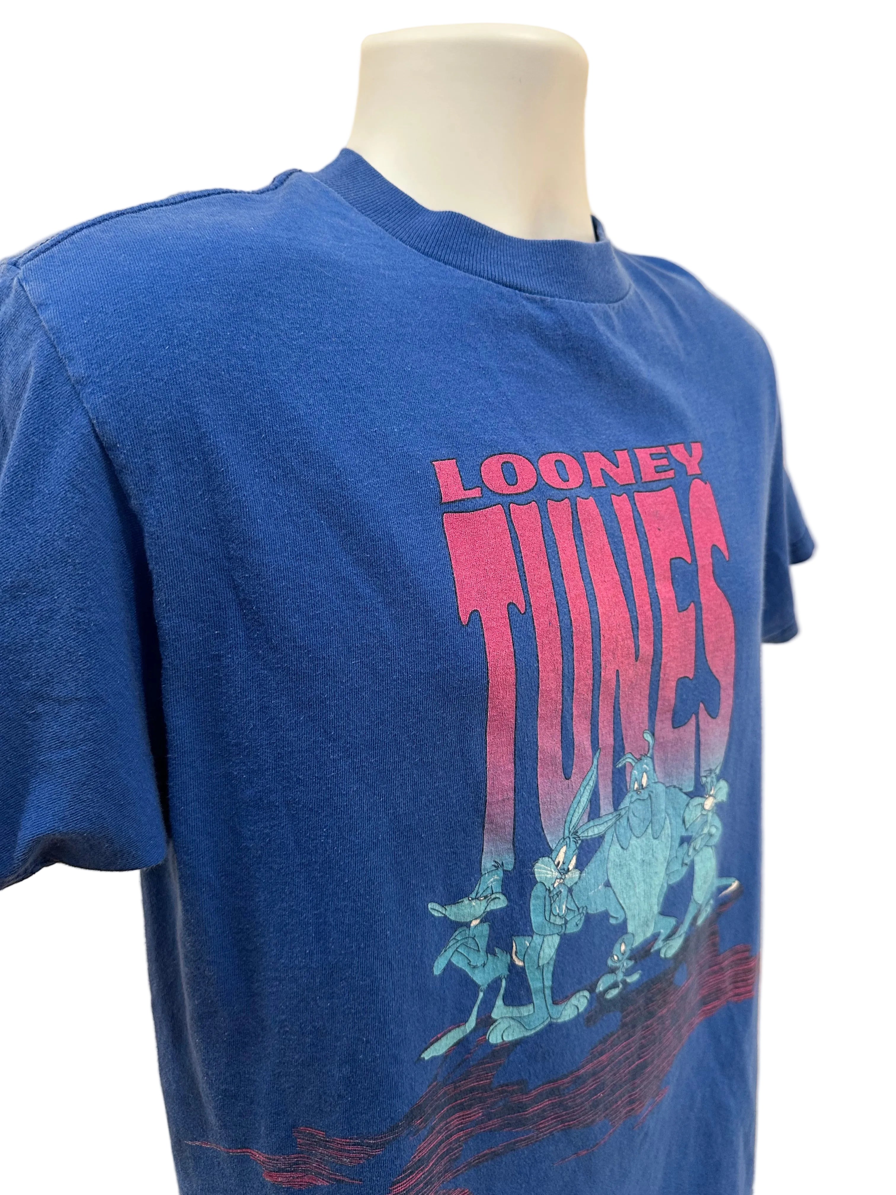 (Mens Medium) 1997 Looney Tunes Gang Short Sleeve