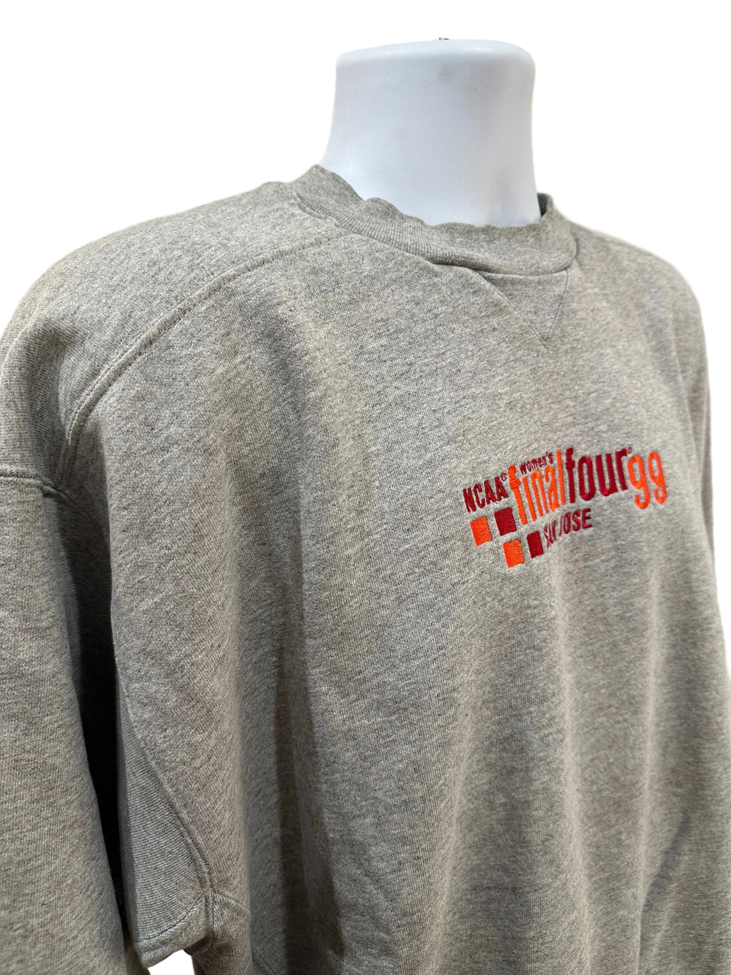 (Men's Large) 1999 Women's NCAA Final Four Nike Crewneck
