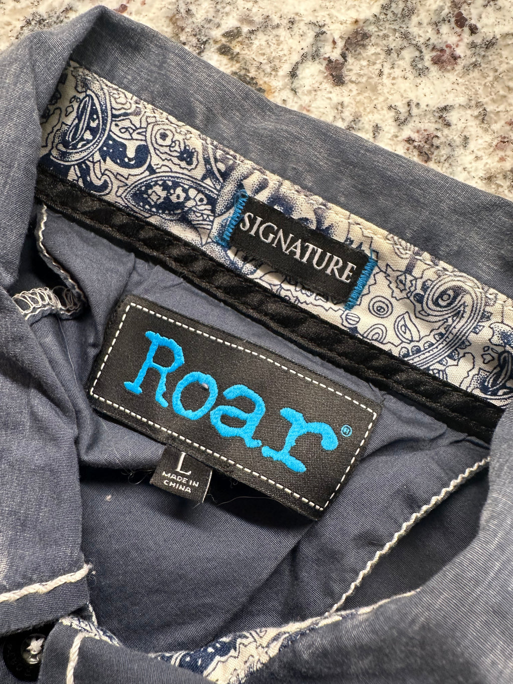 (Men's Large) Y2K Grunge Roar Button Up