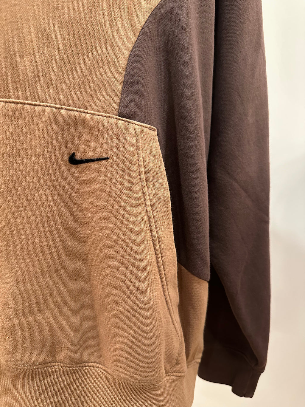 (Men's 2X) 2000s Brown Wavy Nike Hoodie