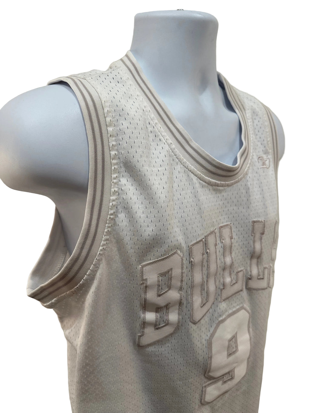 (Men's Medium) 2000s Luol Deng All White Jersey